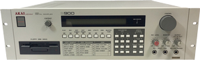 Akai S-900 Sampler